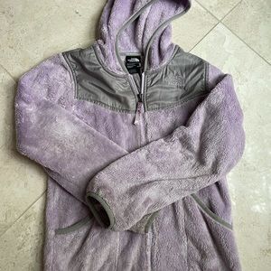 North Face size 10-12 kids light purple and gray fleece jacket